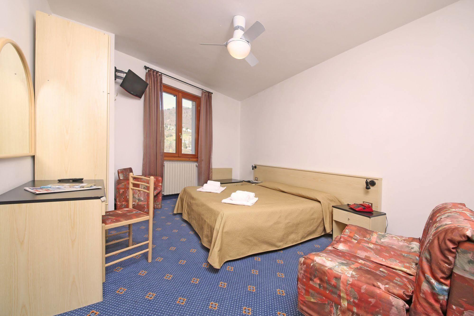 Garni Hotel Тіньяле Екстер'єр фото