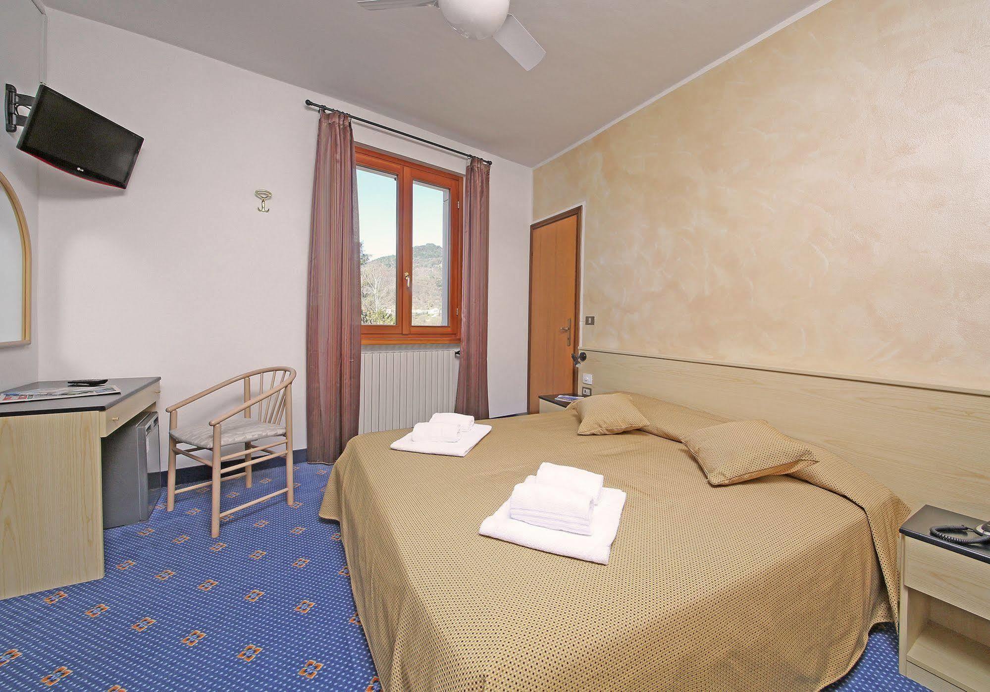 Garni Hotel Тіньяле Екстер'єр фото